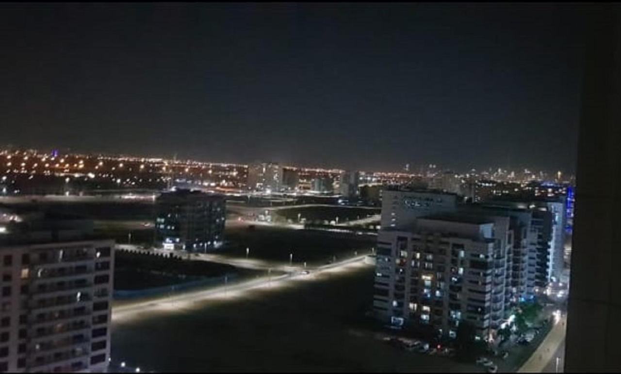 Octavius Holiday Homes, Spacious 2 Bedroom Apartment, Dubai Skyline & Burj Khalifa View Exteriör bild